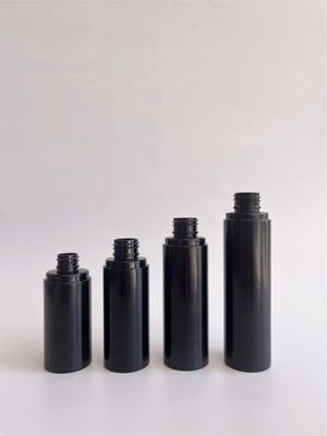 Bouteilles cosmétiques en plastique de 20/24 de cou ODM de taille avec la pompe d'émulsion de pompe de pulvérisateur et le chapeau de couverture